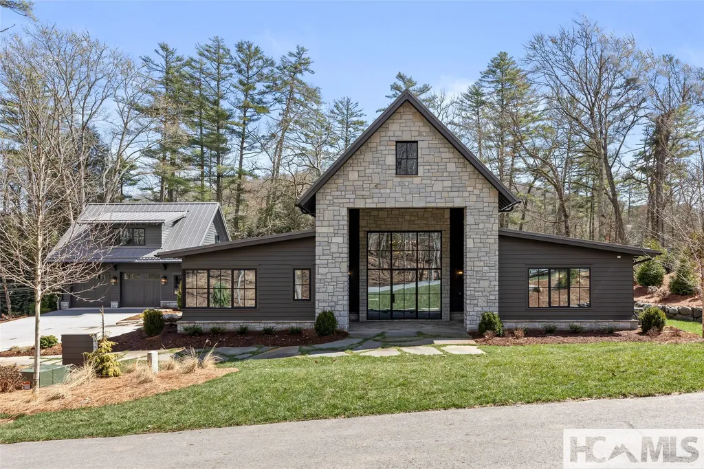 42 High Gate Drive Highlands NC 28741