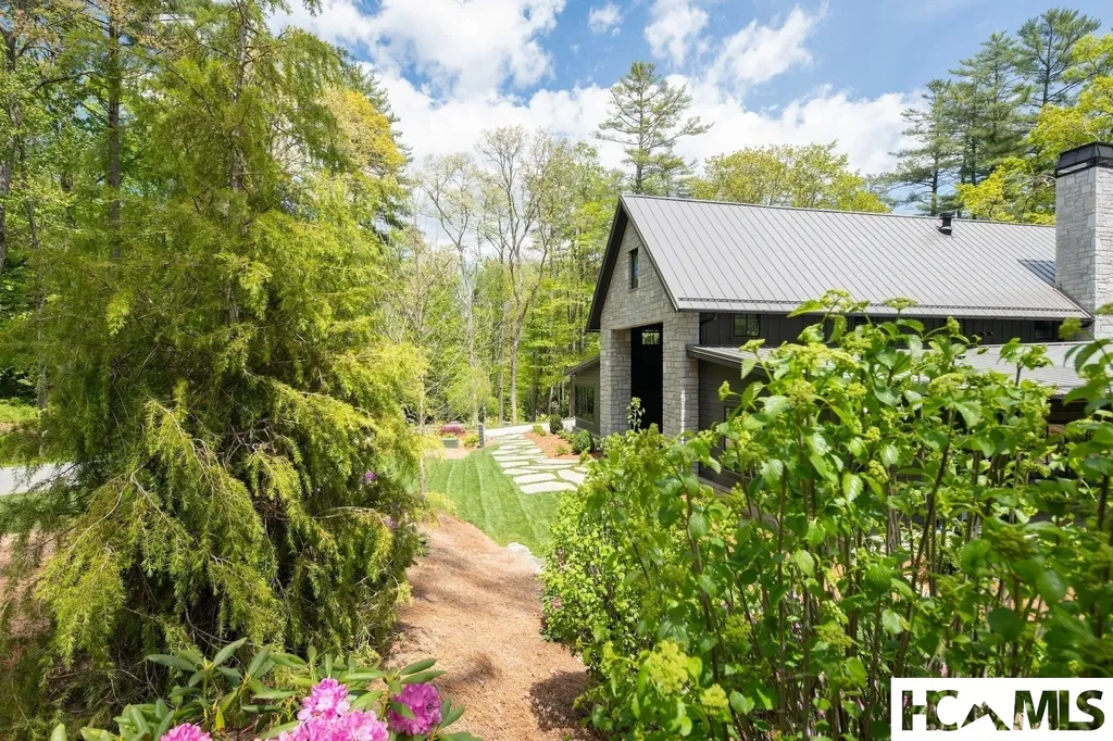 42 High Gate Drive Highlands NC 28741