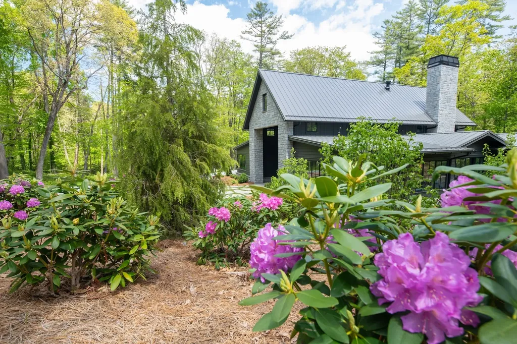 42 High Gate Drive Highlands NC 28741