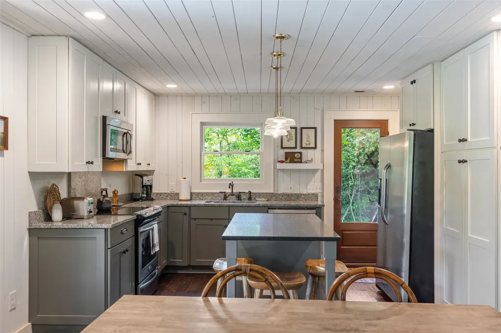 142 Edwards Creek Road Highlands NC 28741