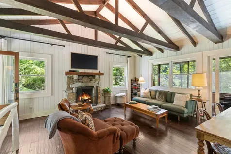 142 Edwards Creek Road Highlands NC 28741