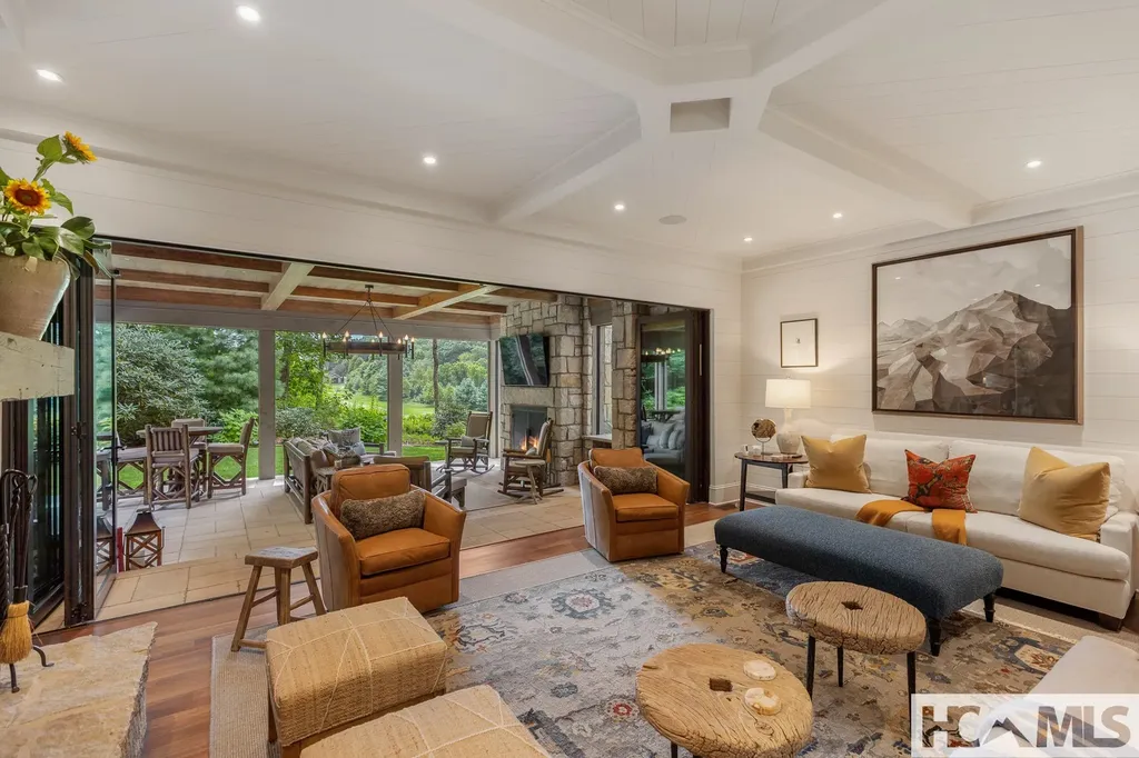 15 Cozy Cottage Lane Cashiers NC 28717