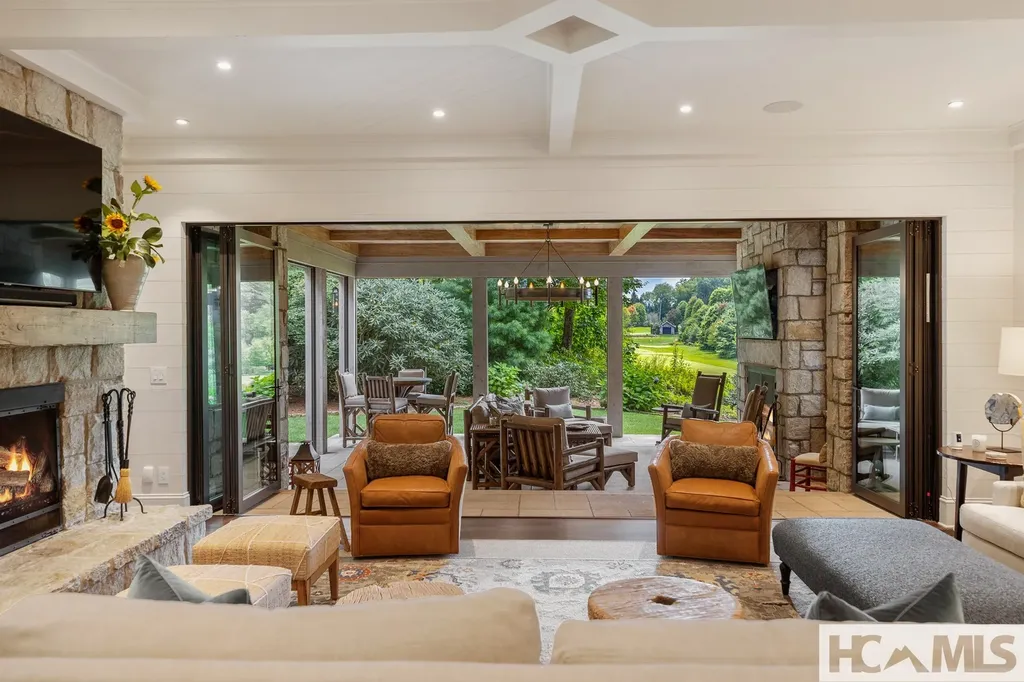 15 Cozy Cottage Lane Cashiers NC 28717