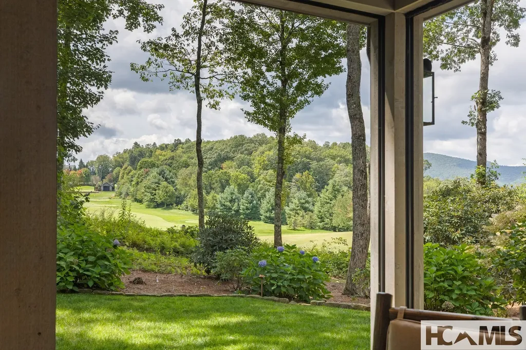 15 Cozy Cottage Lane Cashiers NC 28717