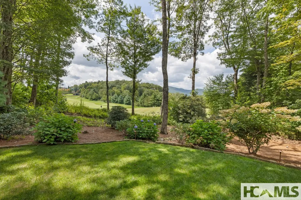 15 Cozy Cottage Lane Cashiers NC 28717