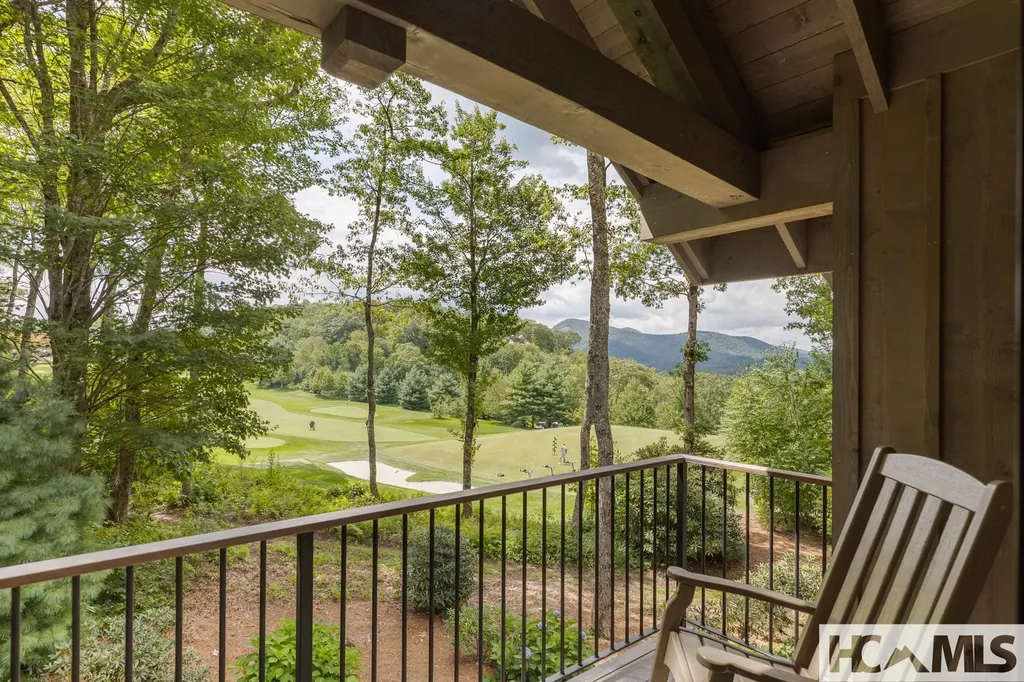 15 Cozy Cottage Lane Cashiers NC 28717