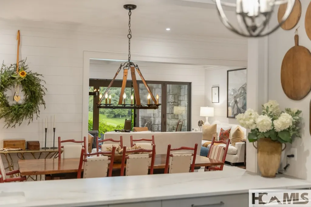 15 Cozy Cottage Lane Cashiers NC 28717