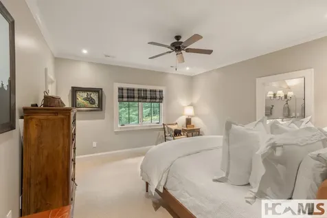 15 Cozy Cottage Lane Cashiers NC 28717