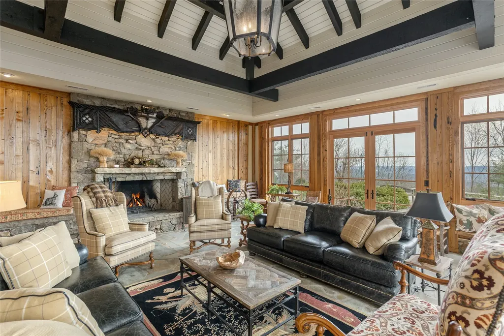 176 Round Top Mountain Crest Road Sapphire NC 28774