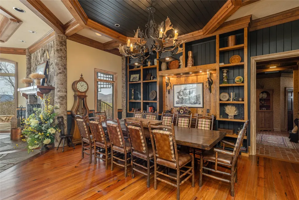 176 Round Top Mountain Crest Road Sapphire NC 28774