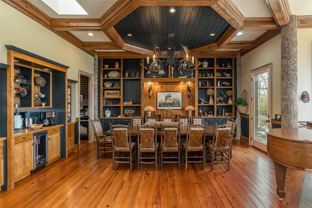 176 Round Top Mountain Crest Road Sapphire NC 28774