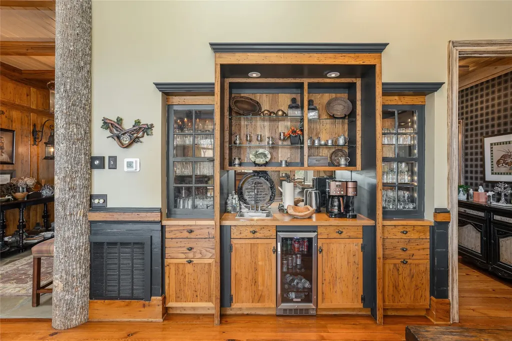 176 Round Top Mountain Crest Road Sapphire NC 28774