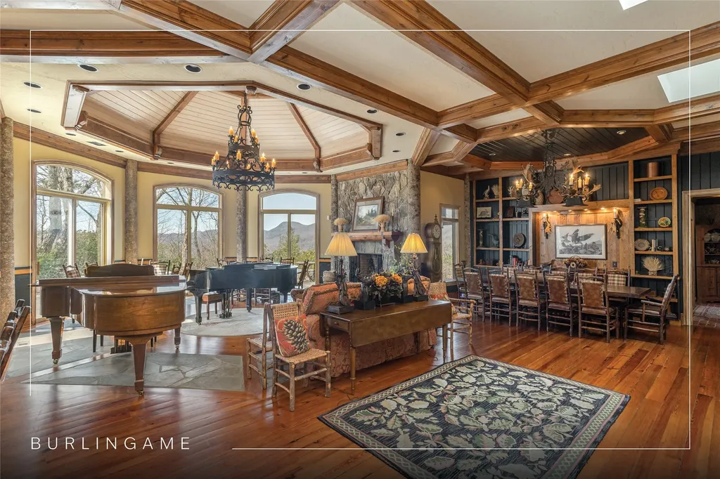 176 Round Top Mountain Crest Road Sapphire NC 28774