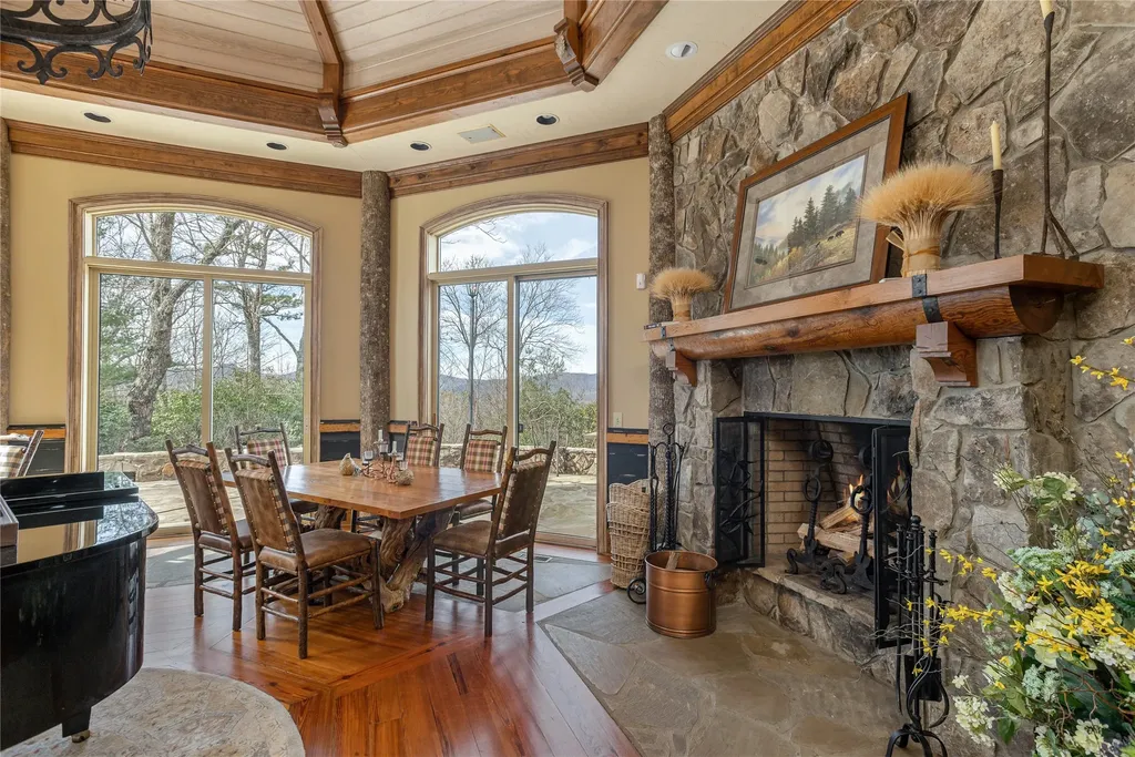 176 Round Top Mountain Crest Road Sapphire NC 28774