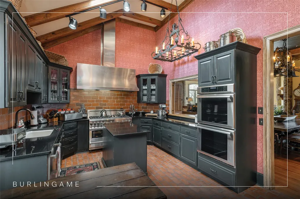 176 Round Top Mountain Crest Road Sapphire NC 28774