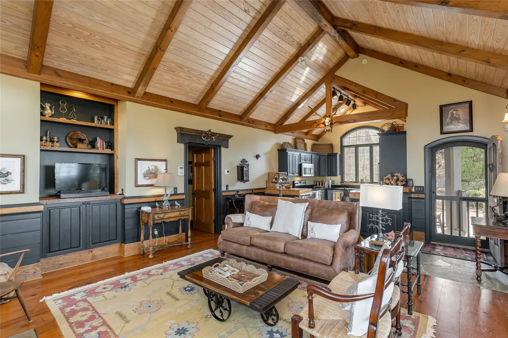 176 Round Top Mountain Crest Road Sapphire NC 28774