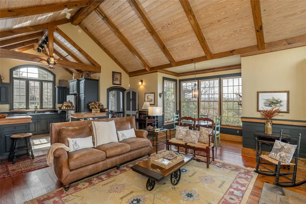 176 Round Top Mountain Crest Road Sapphire NC 28774