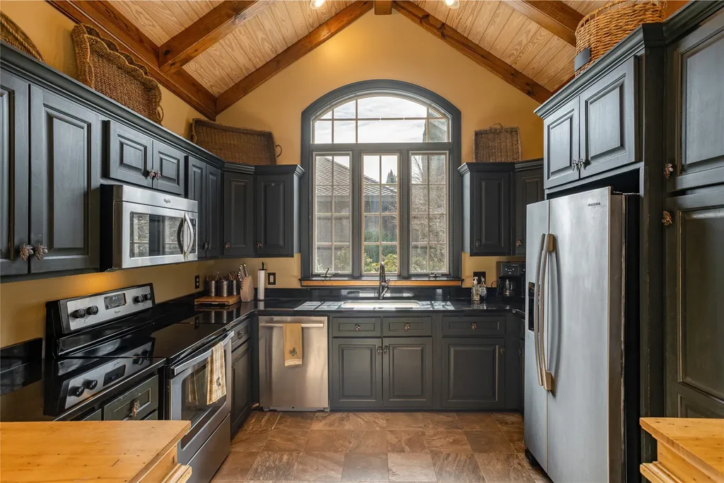 176 Round Top Mountain Crest Road Sapphire NC 28774