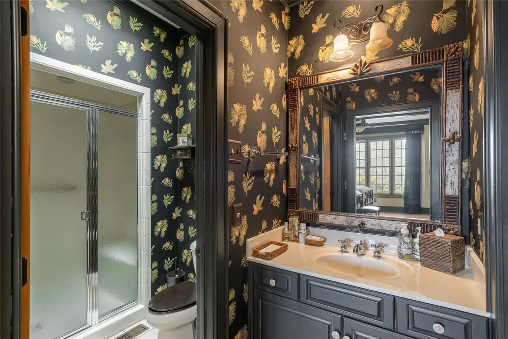 176 Round Top Mountain Crest Road Sapphire NC 28774