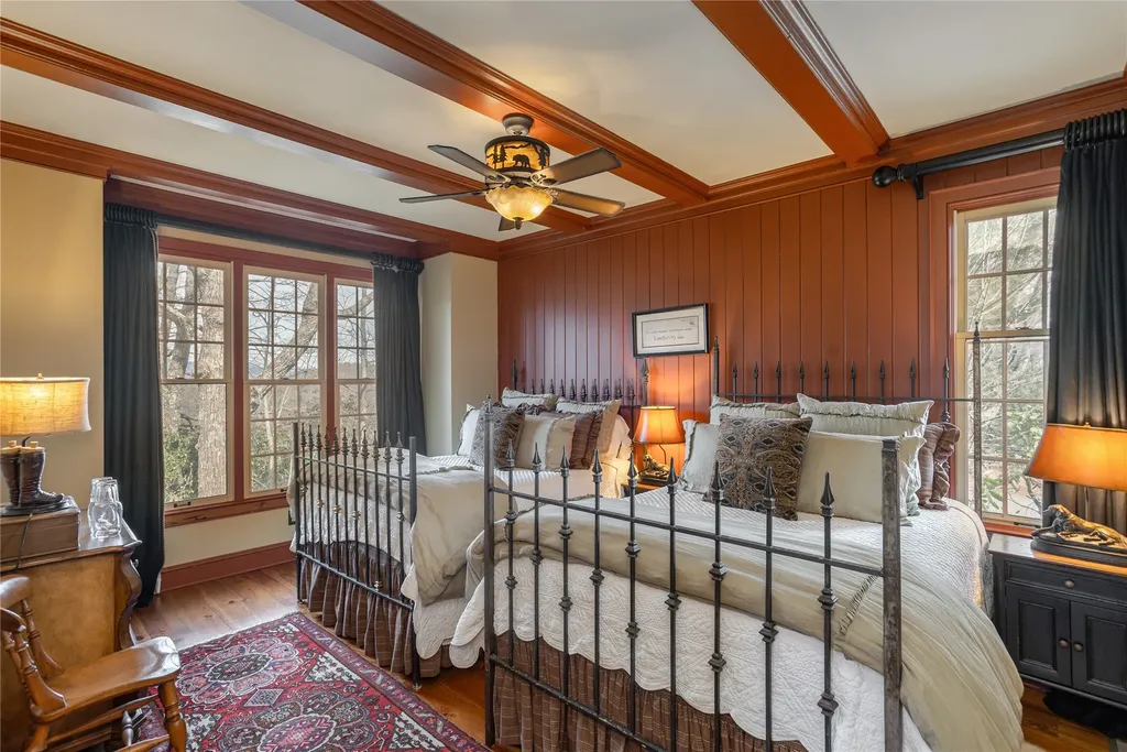 176 Round Top Mountain Crest Road Sapphire NC 28774