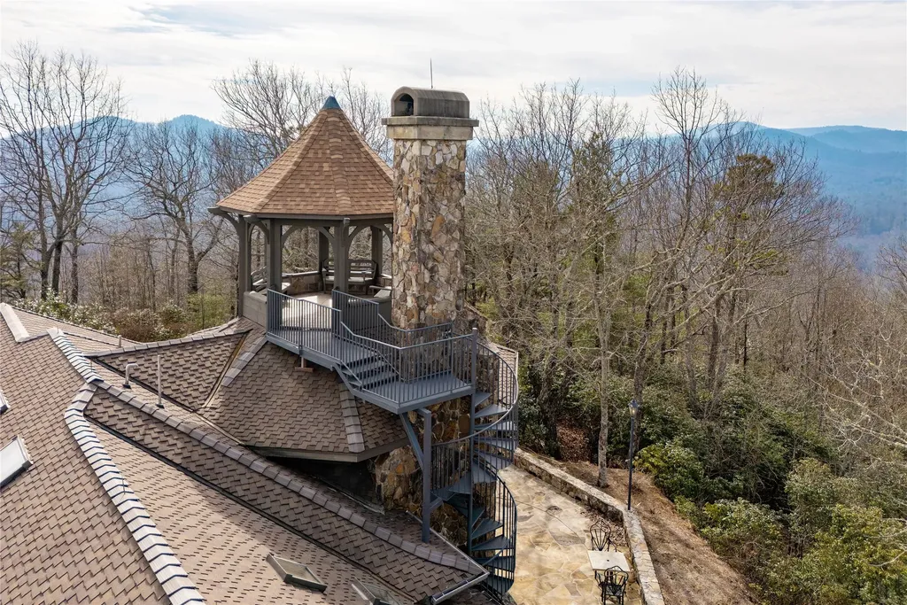 176 Round Top Mountain Crest Road Sapphire NC 28774