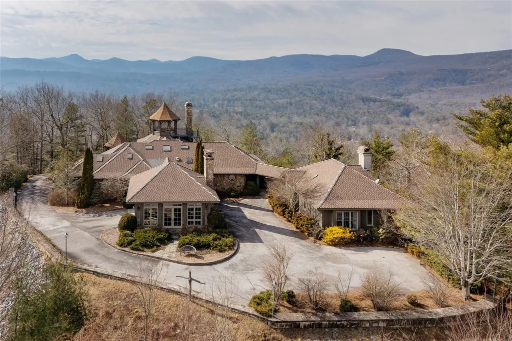 176 Round Top Mountain Crest Road Sapphire NC 28774