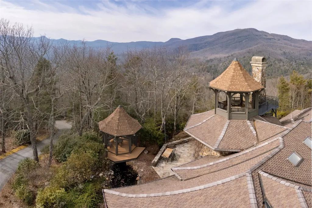 176 Round Top Mountain Crest Road Sapphire NC 28774