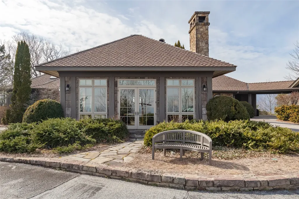 176 Round Top Mountain Crest Road Sapphire NC 28774