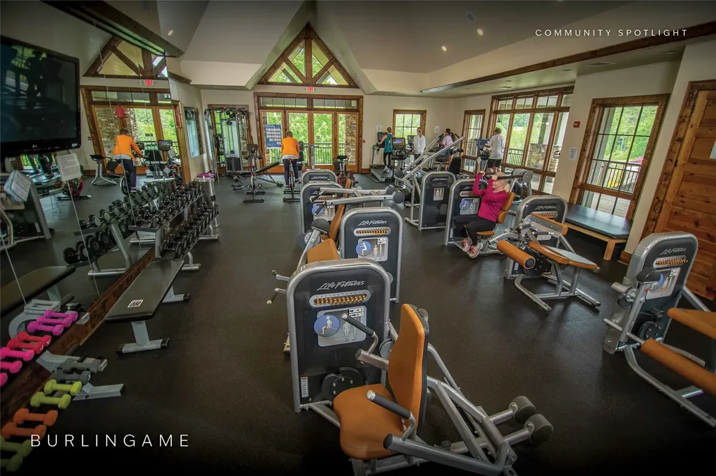 176 Round Top Mountain Crest Road Sapphire NC 28774