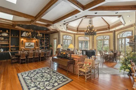 176 Round Top Mountain Crest Road Sapphire NC 28774