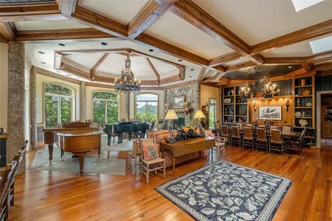 176 Round Top Mountain Crest Road Sapphire NC 28774