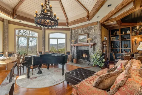 176 Round Top Mountain Crest Road Sapphire NC 28774