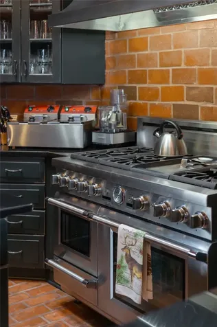 176 Round Top Mountain Crest Road Sapphire NC 28774