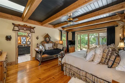 176 Round Top Mountain Crest Road Sapphire NC 28774