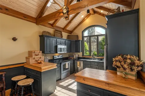 176 Round Top Mountain Crest Road Sapphire NC 28774