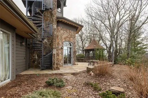 176 Round Top Mountain Crest Road Sapphire NC 28774