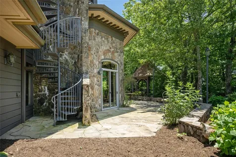 176 Round Top Mountain Crest Road Sapphire NC 28774