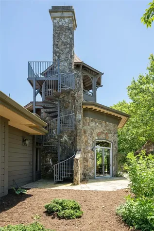 176 Round Top Mountain Crest Road Sapphire NC 28774