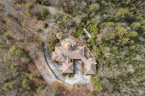 176 Round Top Mountain Crest Road Sapphire NC 28774