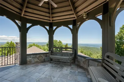 176 Round Top Mountain Crest Road Sapphire NC 28774