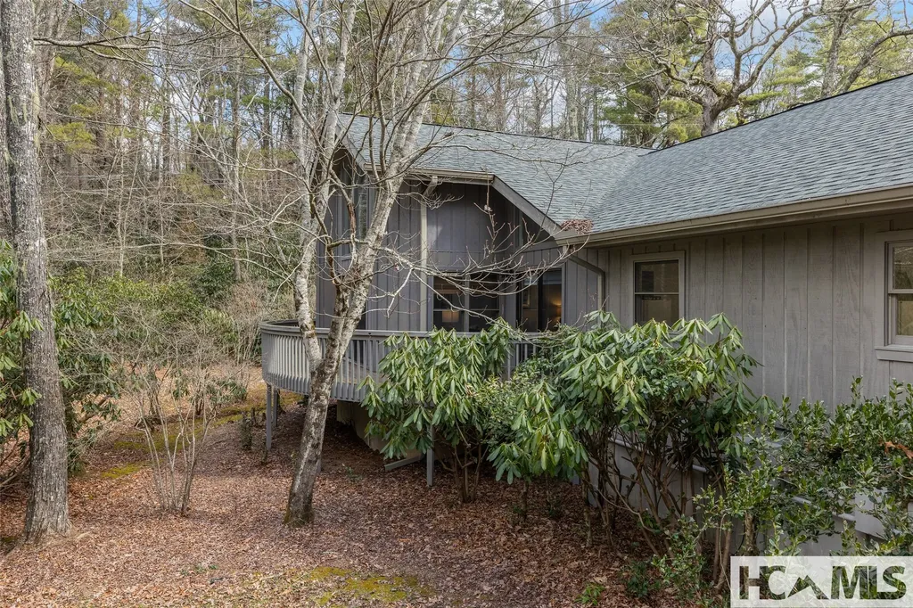 19-A Whiteside Mountain Road Highlands NC 28741