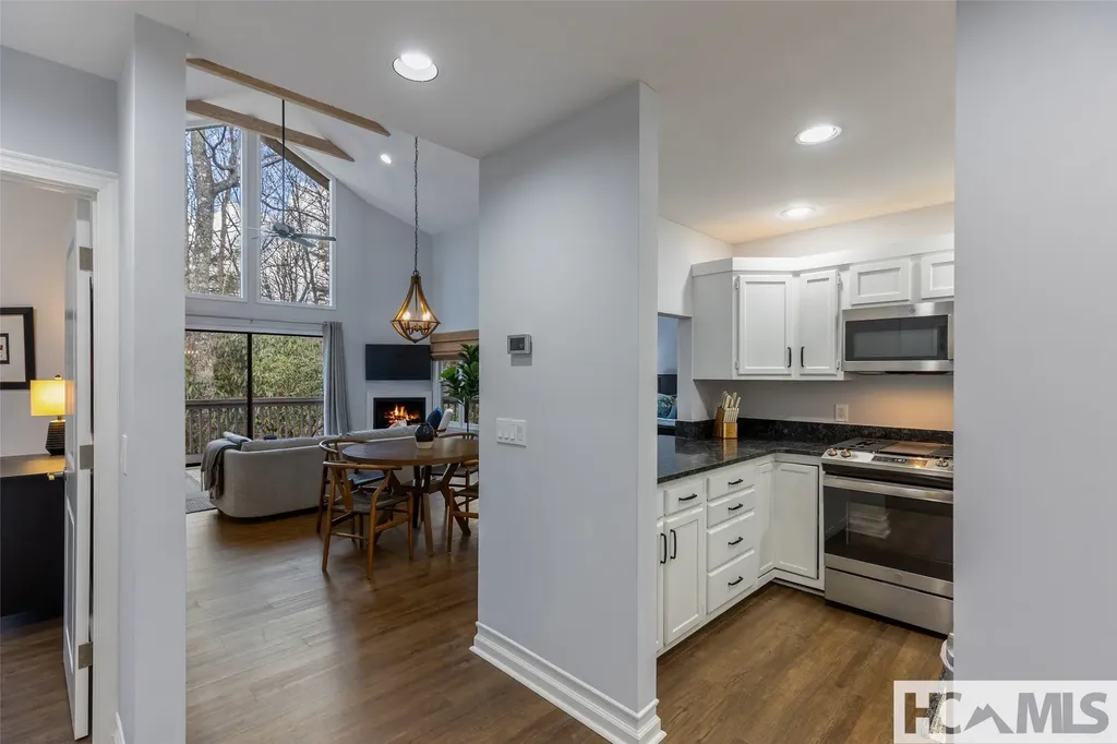 19-A Whiteside Mountain Road Highlands NC 28741