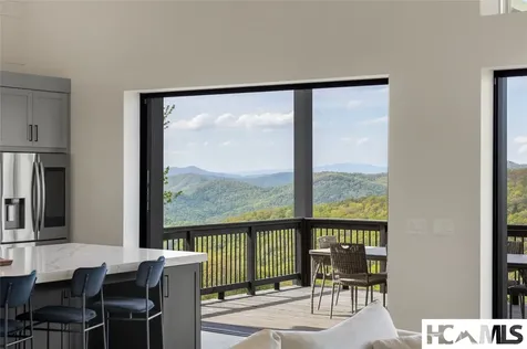 11 Milkweed Trail Glenville NC 28736