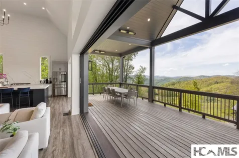 11 Milkweed Trail Glenville NC 28736