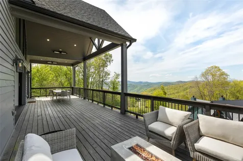 11 Milkweed Trail Glenville NC 28736