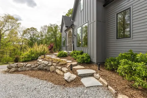 11 Milkweed Trail Glenville NC 28736