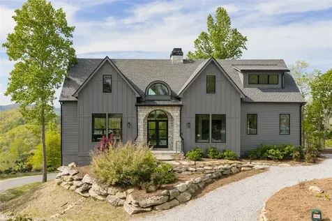 11 Milkweed Trail Glenville NC 28736