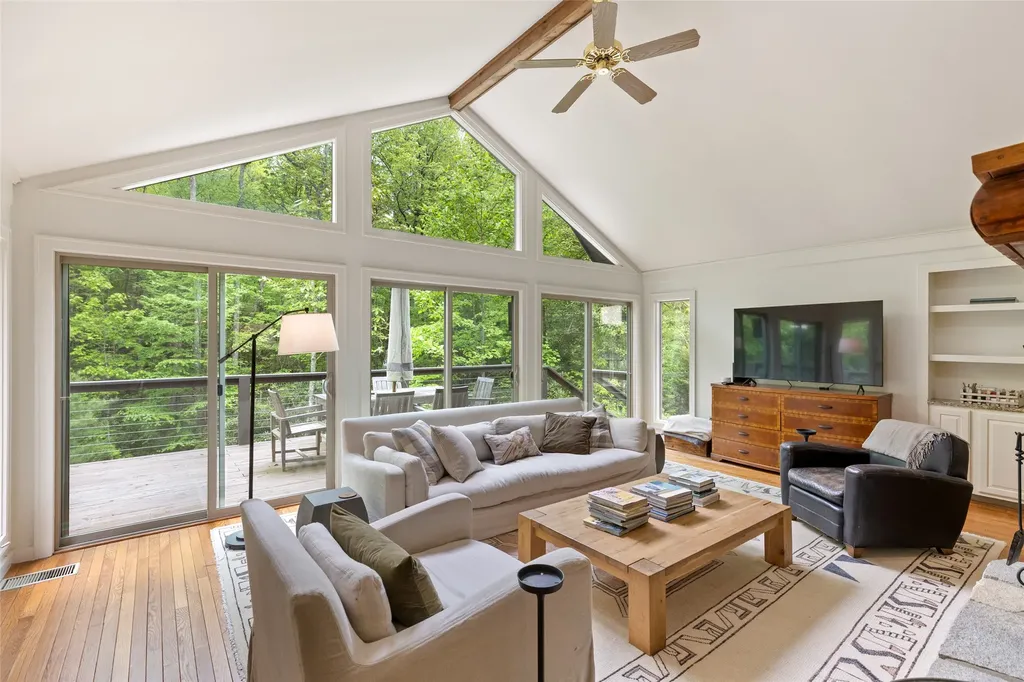2057 Black Oak Drive Sapphire NC 28774