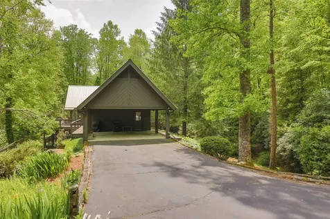 2057 Black Oak Drive Sapphire NC 28774