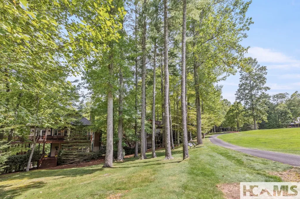 112 First Tee Trail Cashiers NC 28717